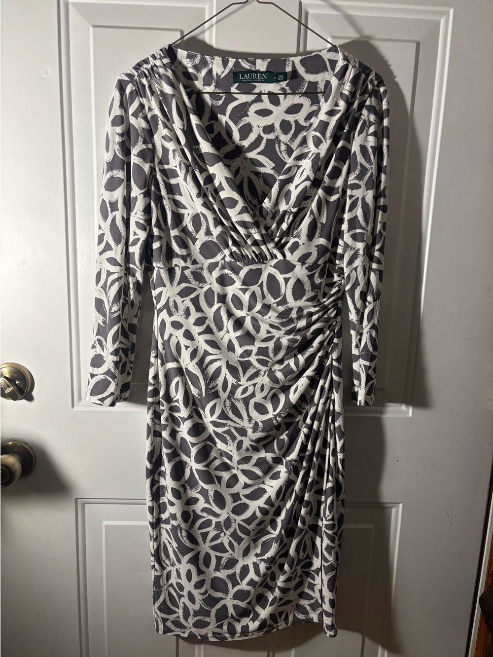 Lauren Ralph Lauren gray and ivory/white abstract floral dress in women’s size 4